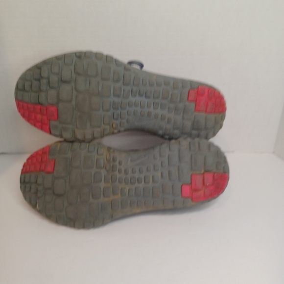 Nike Women's FS Lite Run 2 684667-005 Gray Pink Running Shoes Sneakers Size 8.5 - Picture 3 of 6